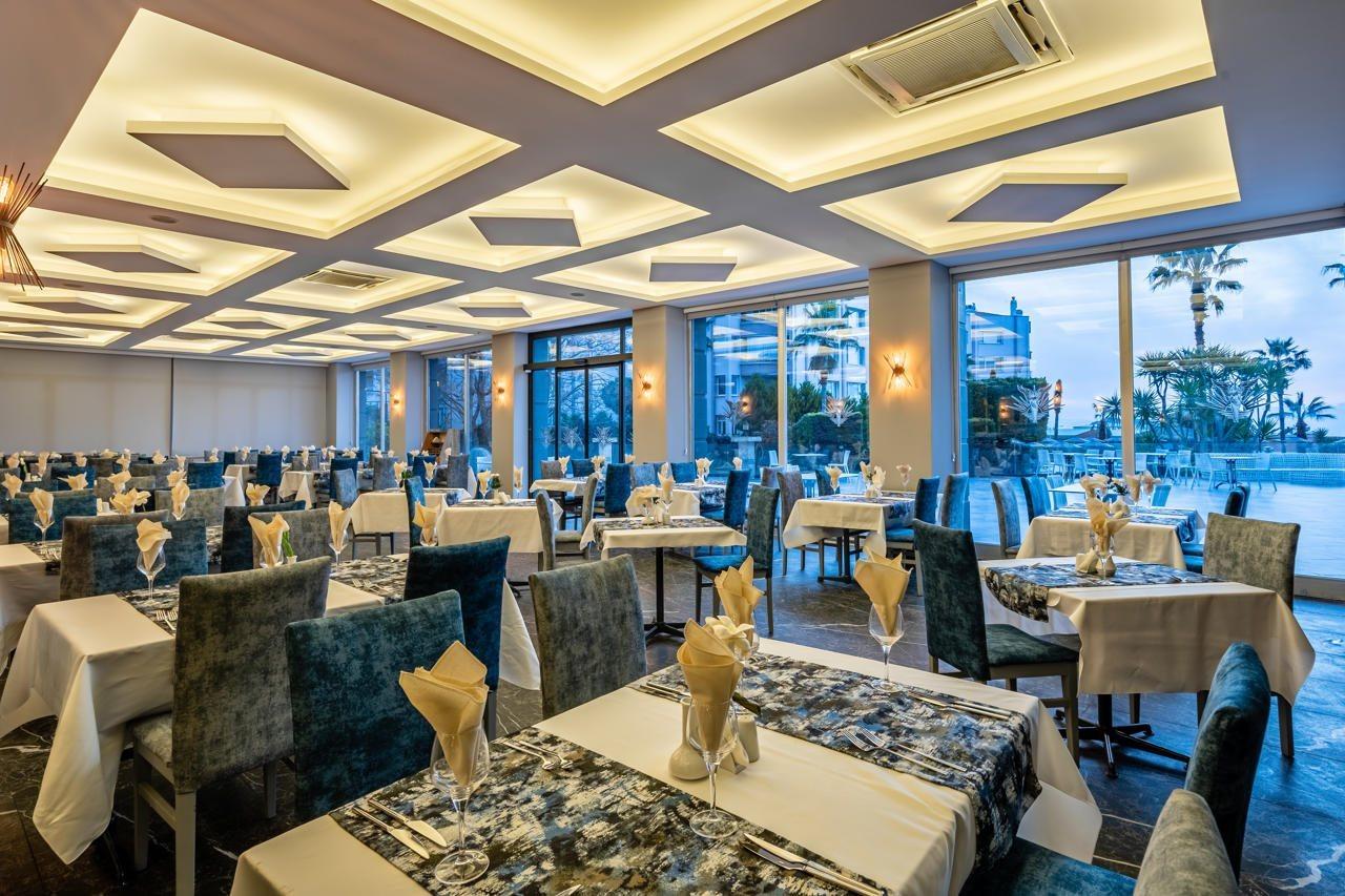 Royal Palace Kusadasi Hotel Exterior foto