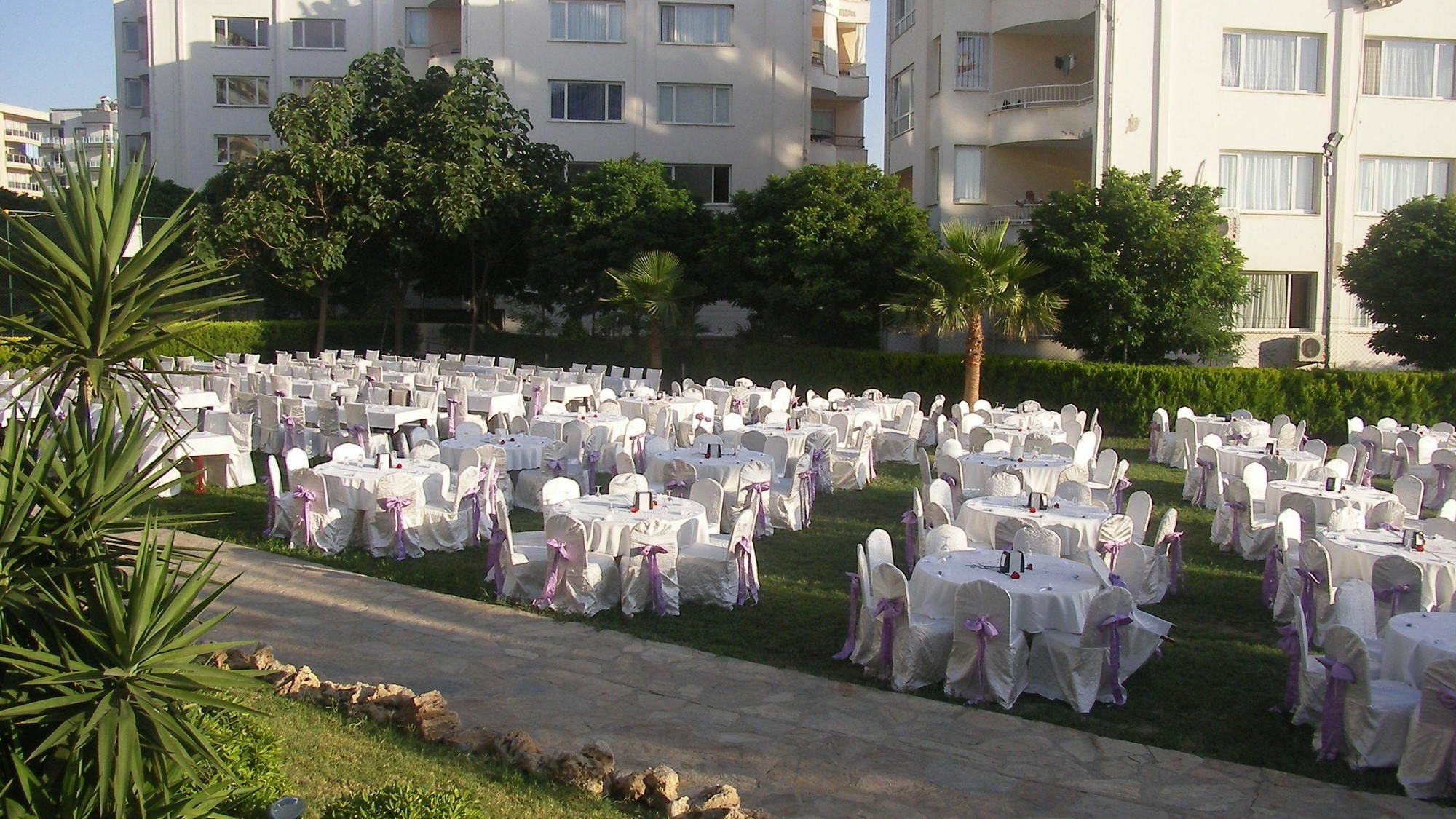 Royal Palace Kusadasi Hotel Exterior foto